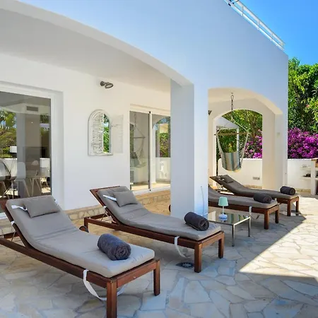 Amarantos Villa *